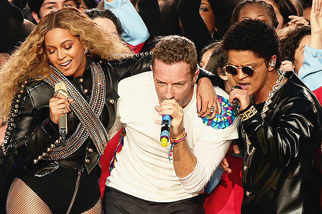 Halftime Review: Coldplay lets guests overshadow band